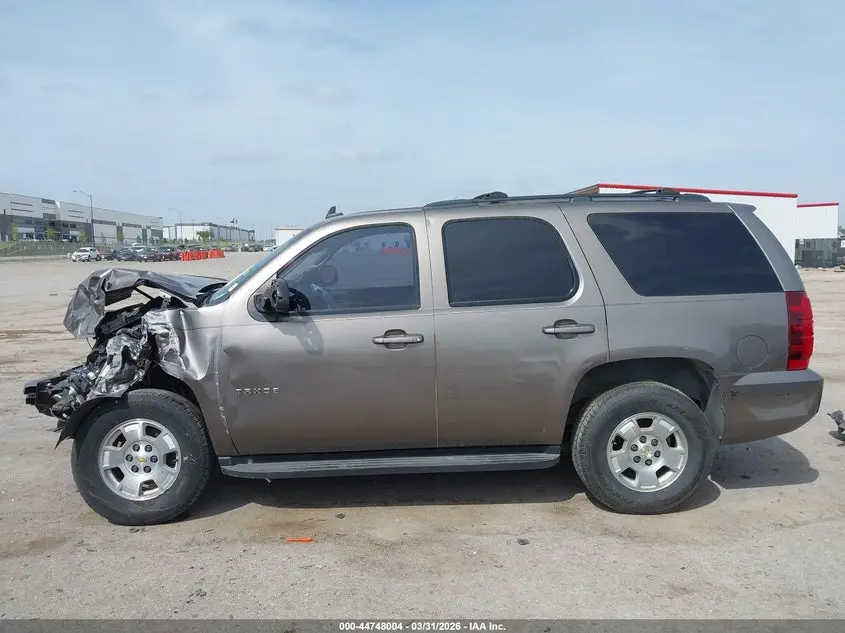 2011 CHEVROLET TAHOE LS