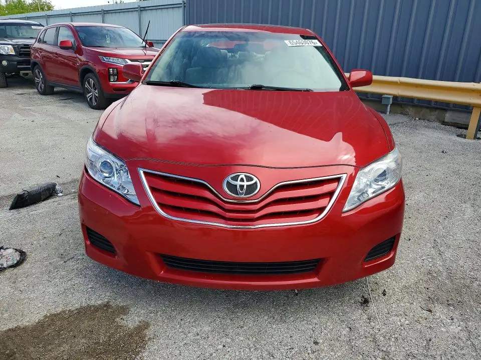2011 TOYOTA CAMRY LE  