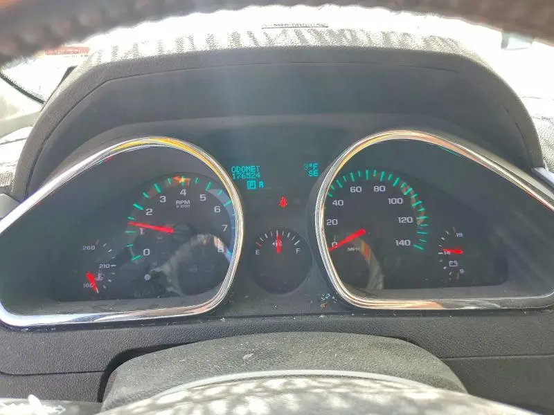 2011 CHEVROLET TRAVERSE LT  