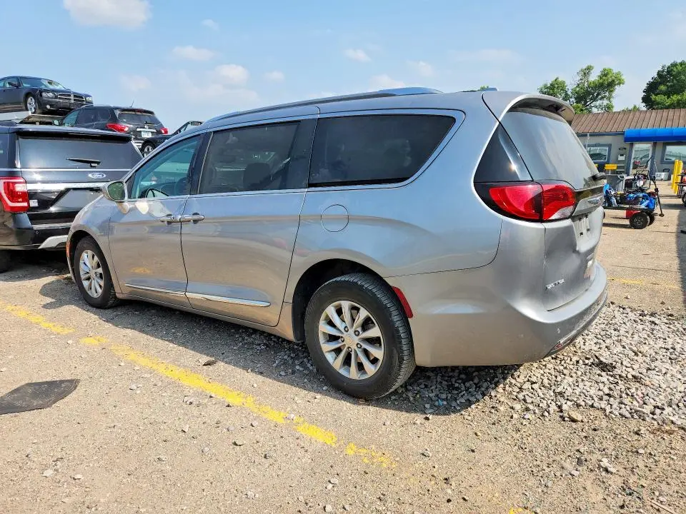 2019 CHRYSLER PACIFICA TOURING L  