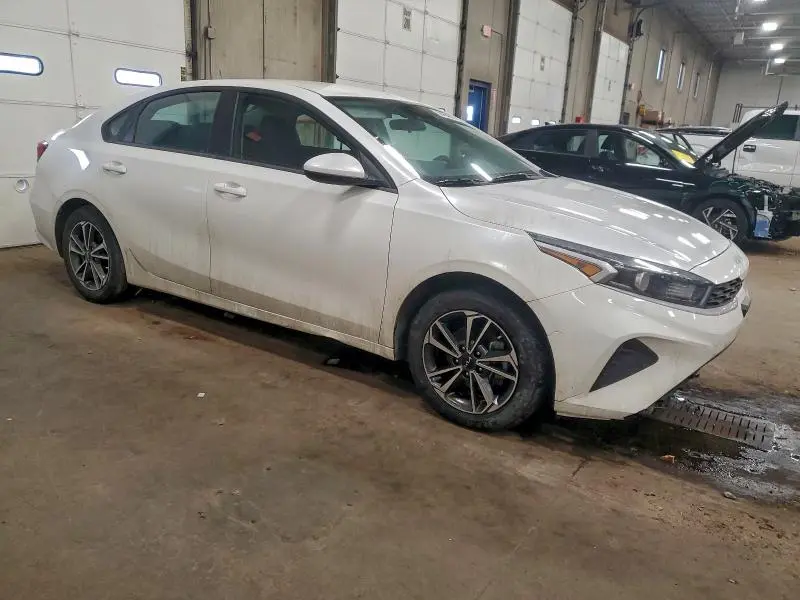 2023 KIA FORTE LX  