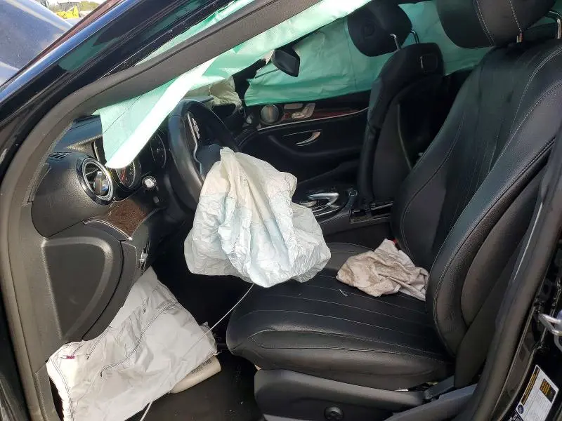 2019 MERCEDES-BENZ E 300  