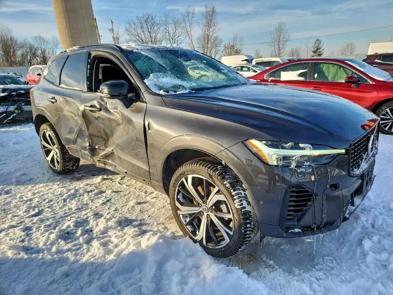 2022 VOLVO XC60 T8 RECHARGE R-DESIGN  