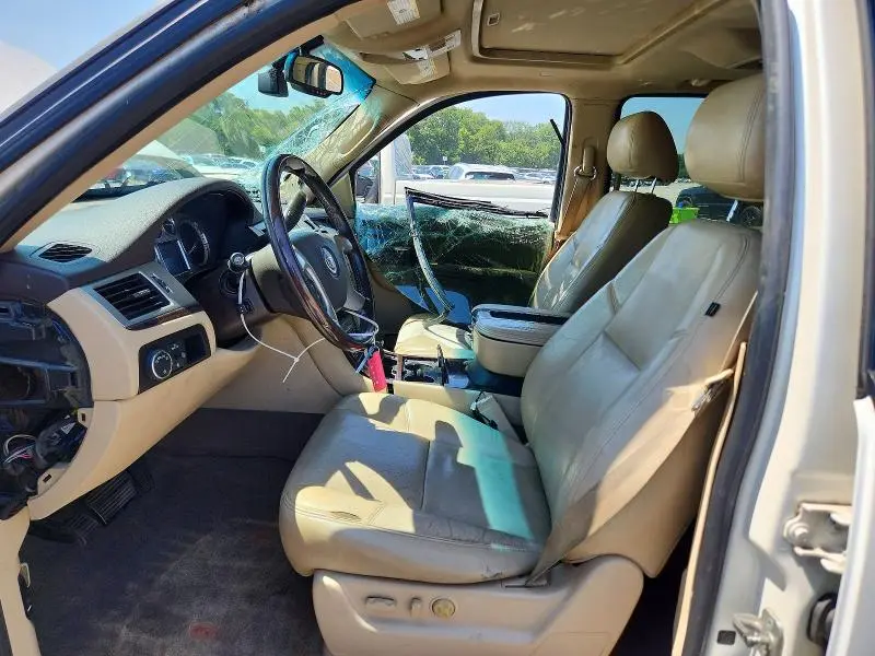 2013 CADILLAC ESCALADE LUXURY  