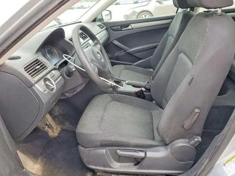 2013 VOLKSWAGEN PASSAT S  