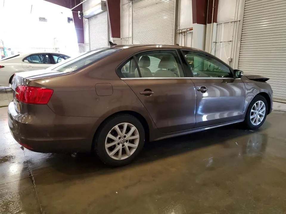 2014 VOLKSWAGEN JETTA SE  