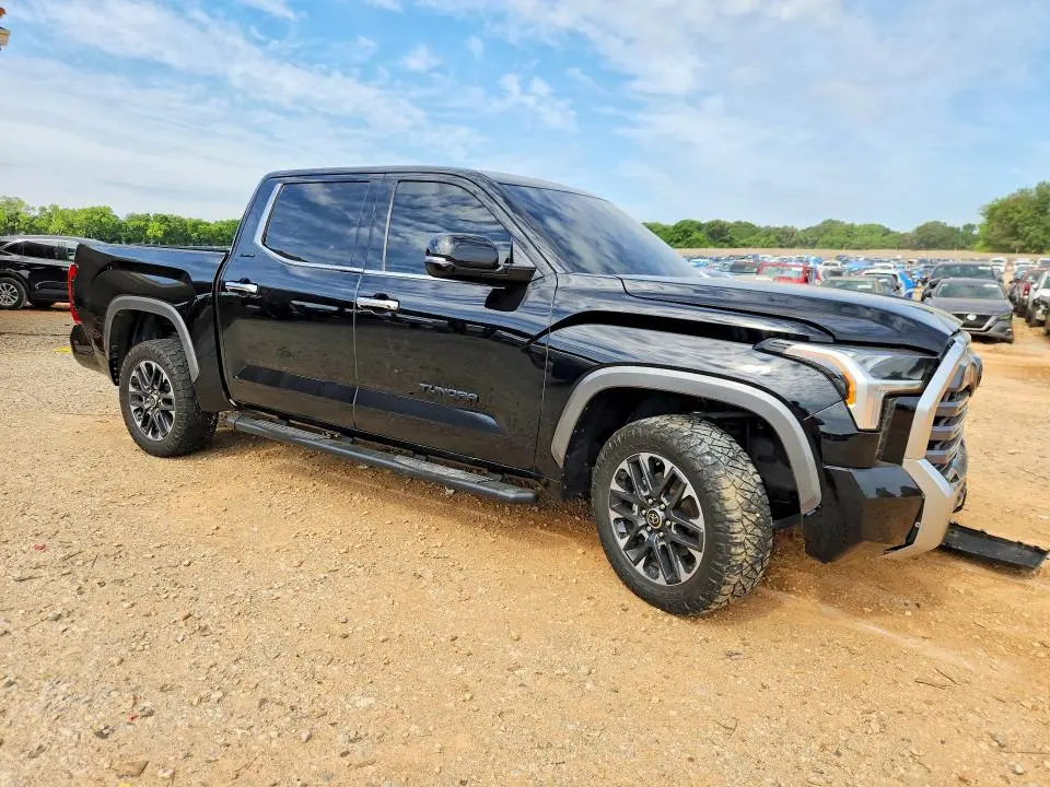 2024 TOYOTA TUNDRA CREWMAX LIMITED  