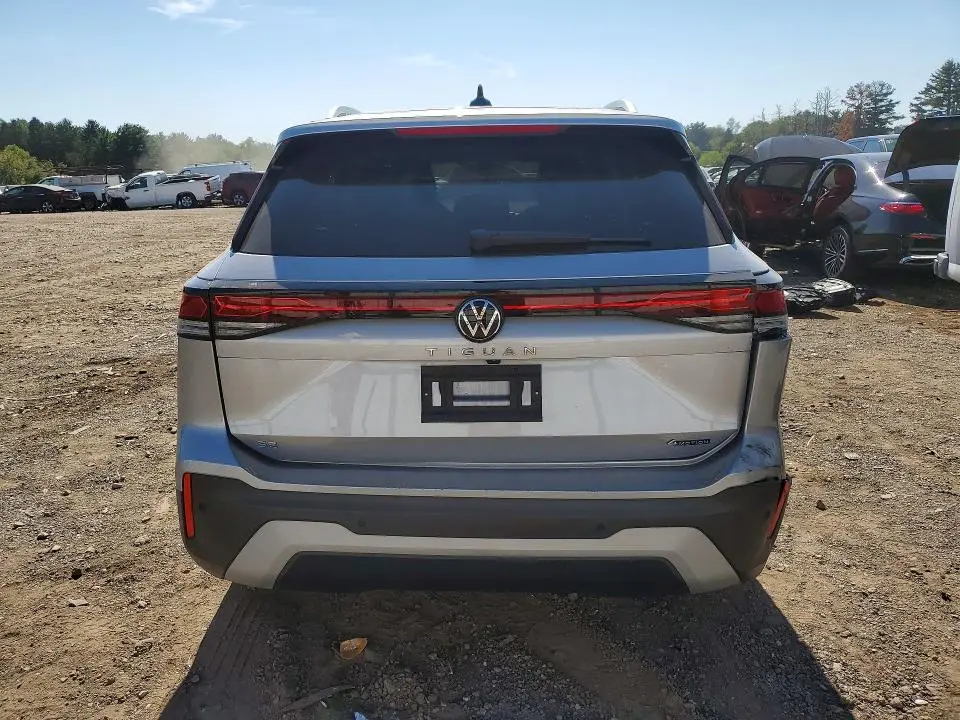 2025 VOLKSWAGEN TIGUAN SE  