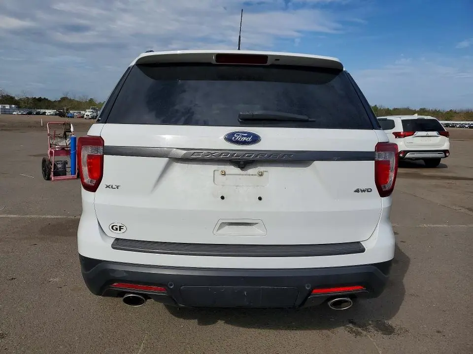 2019 FORD EXPLORER XLT  