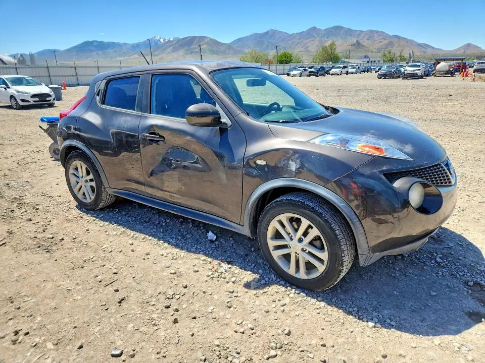 2013 NISSAN JUKE S  