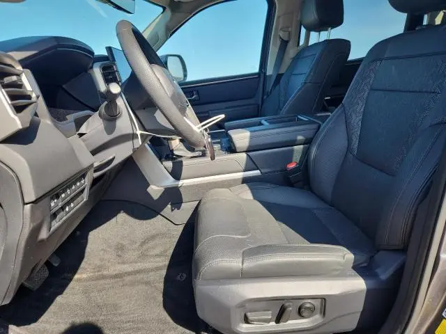 2024 TOYOTA TUNDRA CREWMAX LIMITED  