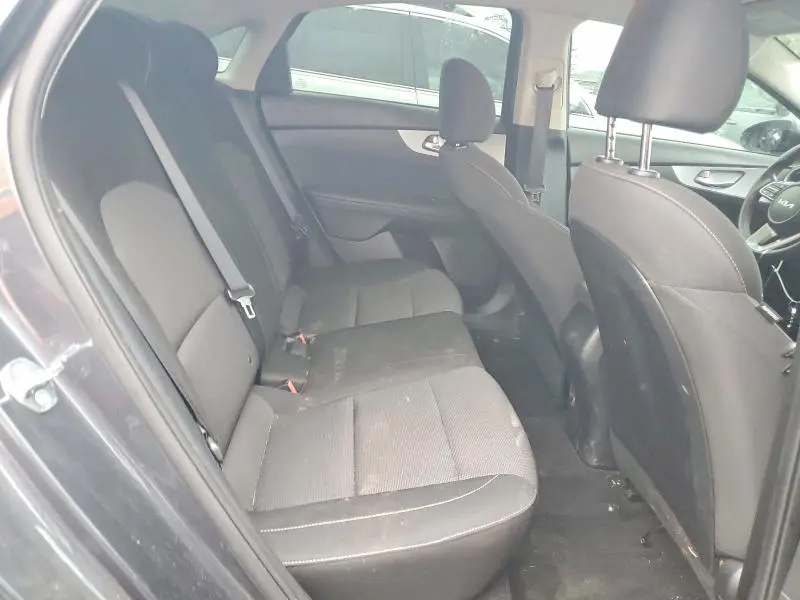 2024 KIA FORTE LX  