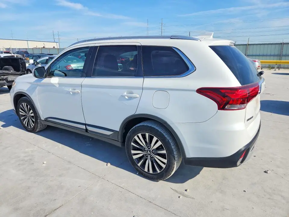 2019 MITSUBISHI OUTLANDER SE  