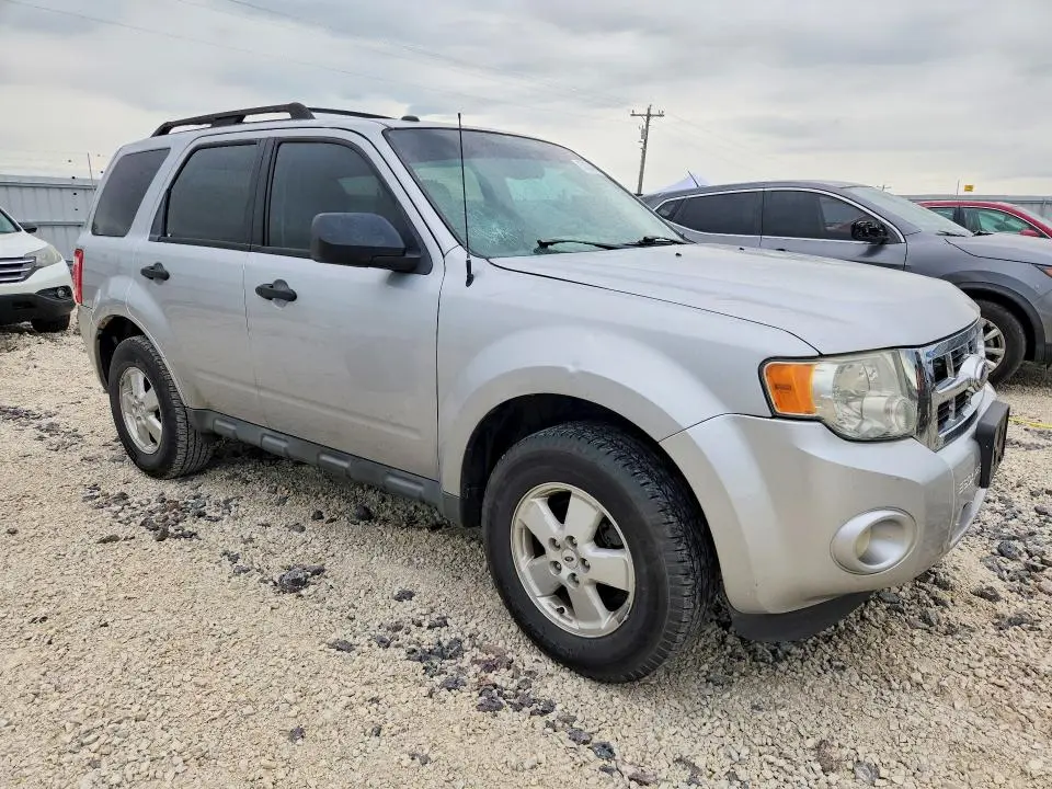 2012 FORD ESCAPE XLT  