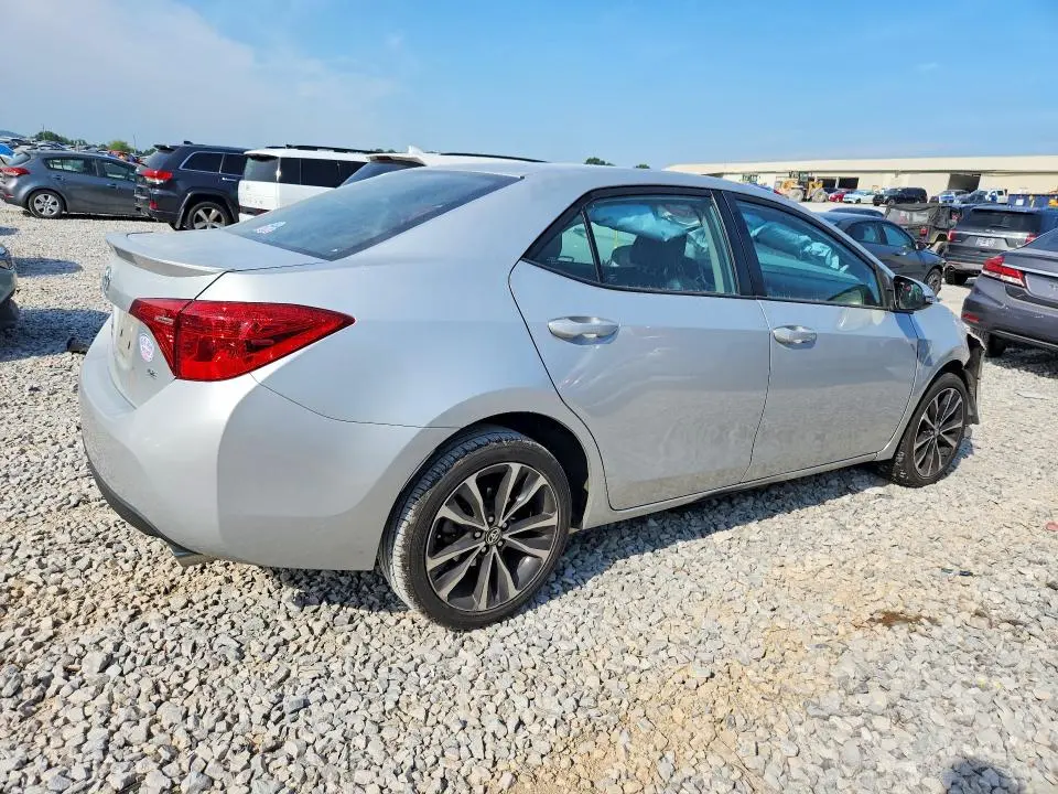 2018 TOYOTA COROLLA SE  