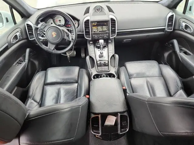 2013 PORSCHE CAYENNE GTS  