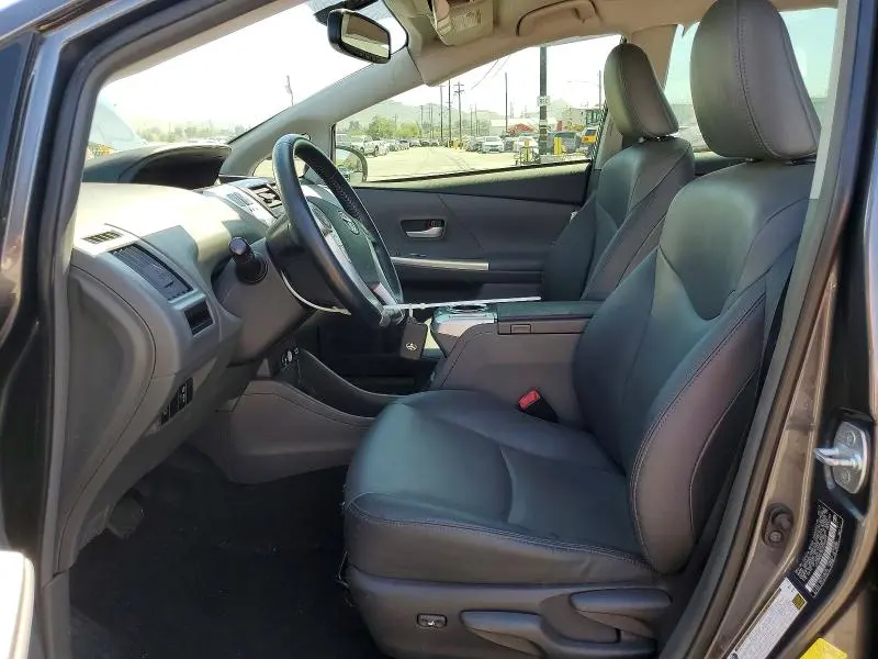 2014 TOYOTA PRIUS V FIVE  