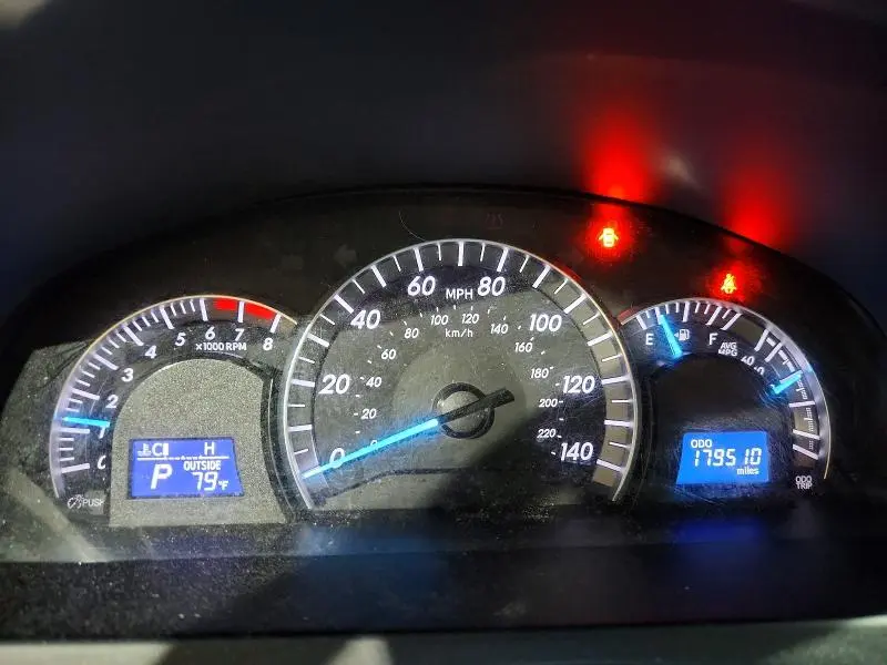 2014 TOYOTA CAMRY SE  