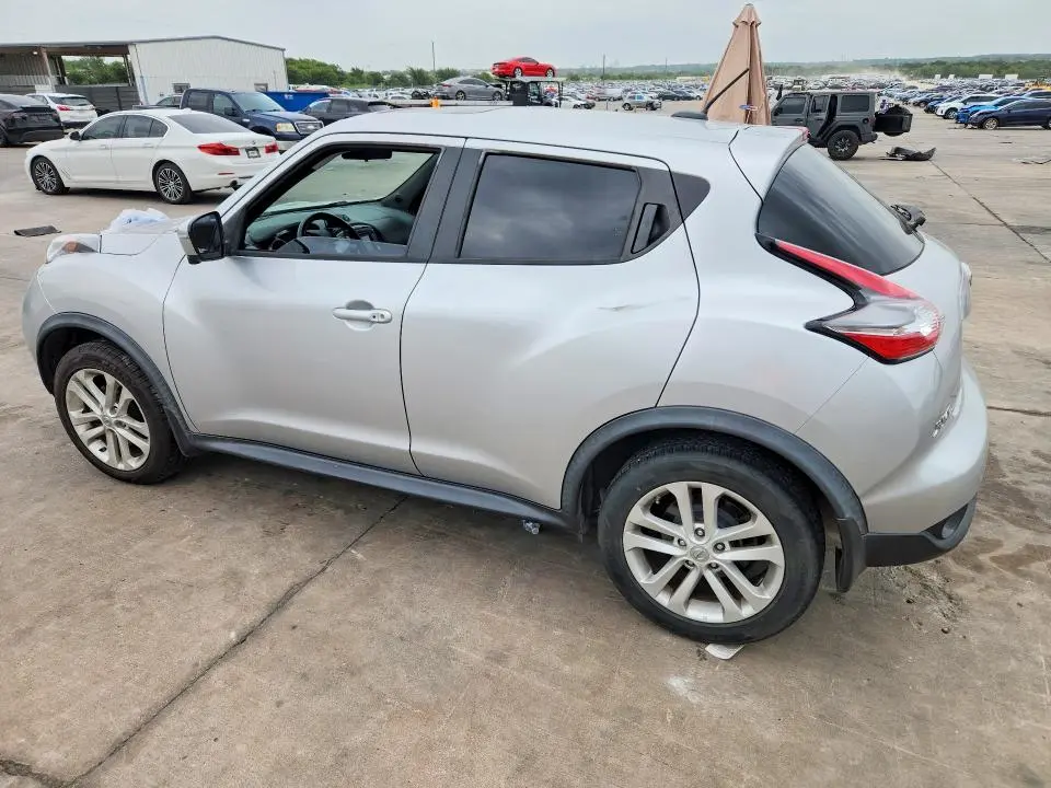 2015 NISSAN JUKE SV  