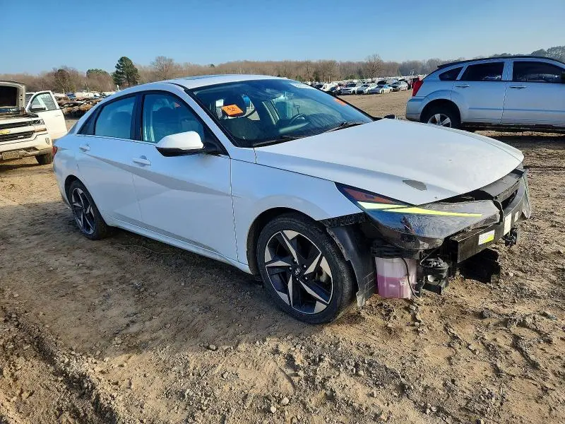 2021 HYUNDAI ELANTRA SEL  