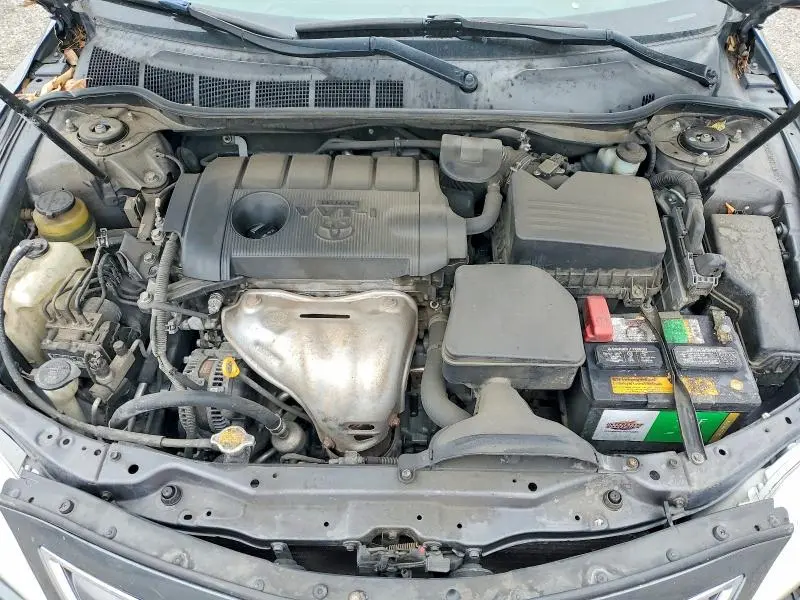 2010 TOYOTA CAMRY XLE  