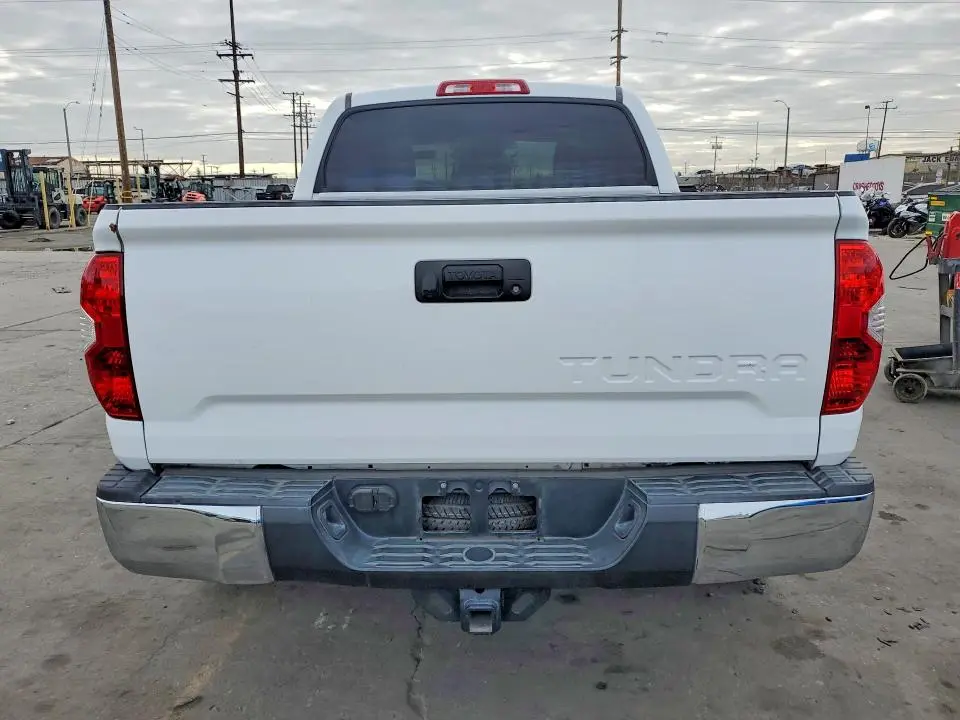 2014 TOYOTA TUNDRA CREWMAX SR5  