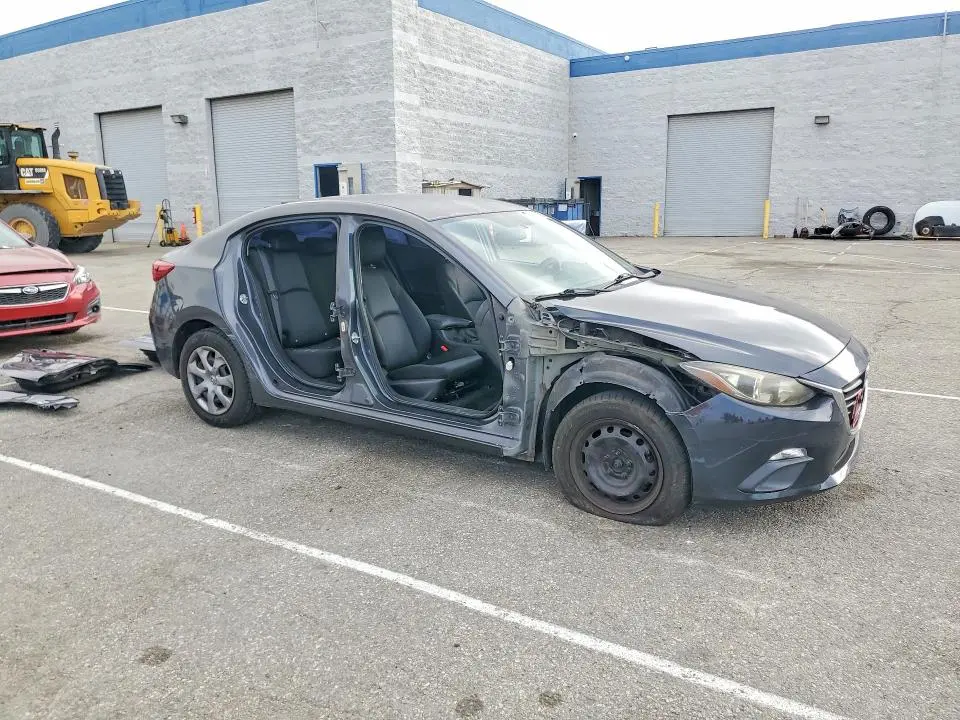 2015 MAZDA 3 SV  