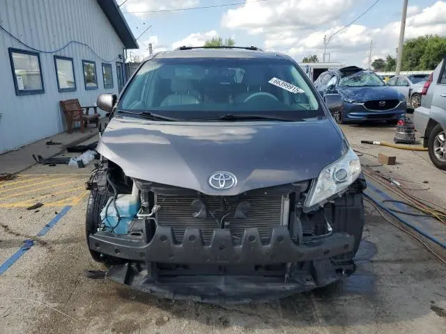 2013 TOYOTA SIENNA XLE  