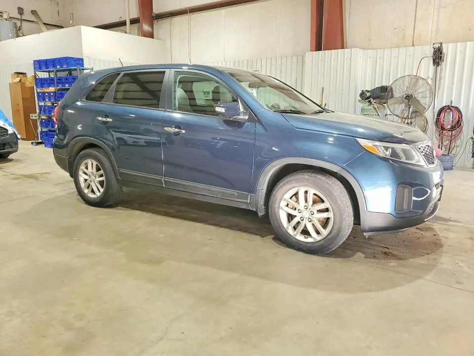 2014 KIA SORENTO LX  