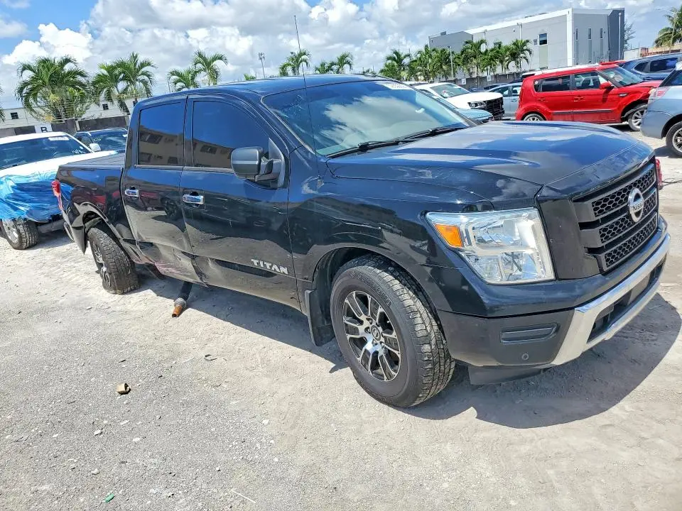 2021 NISSAN TITAN SV  