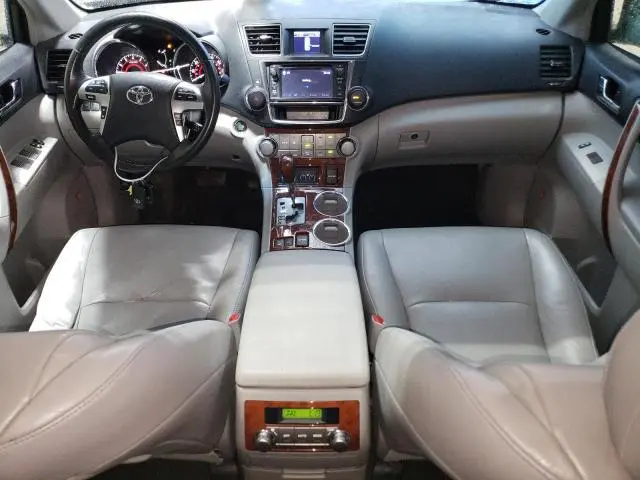 2013 TOYOTA HIGHLANDER LIMITED