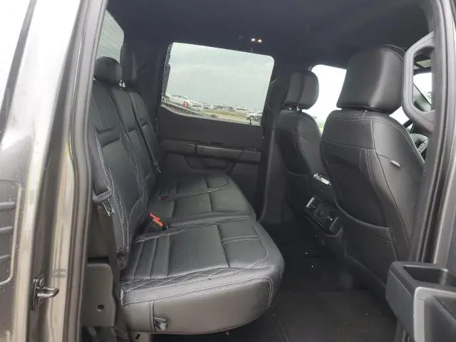 2024 FORD F150 STX  