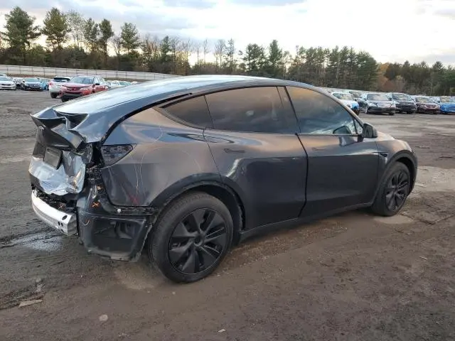 2025 TESLA MODEL Y   