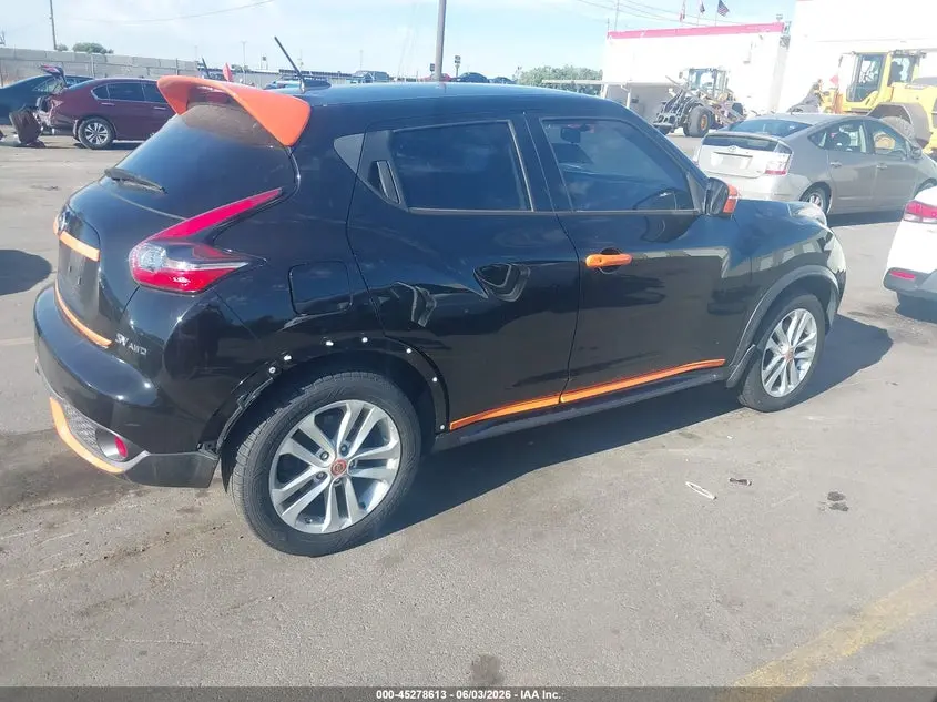 2015 NISSAN JUKE SV