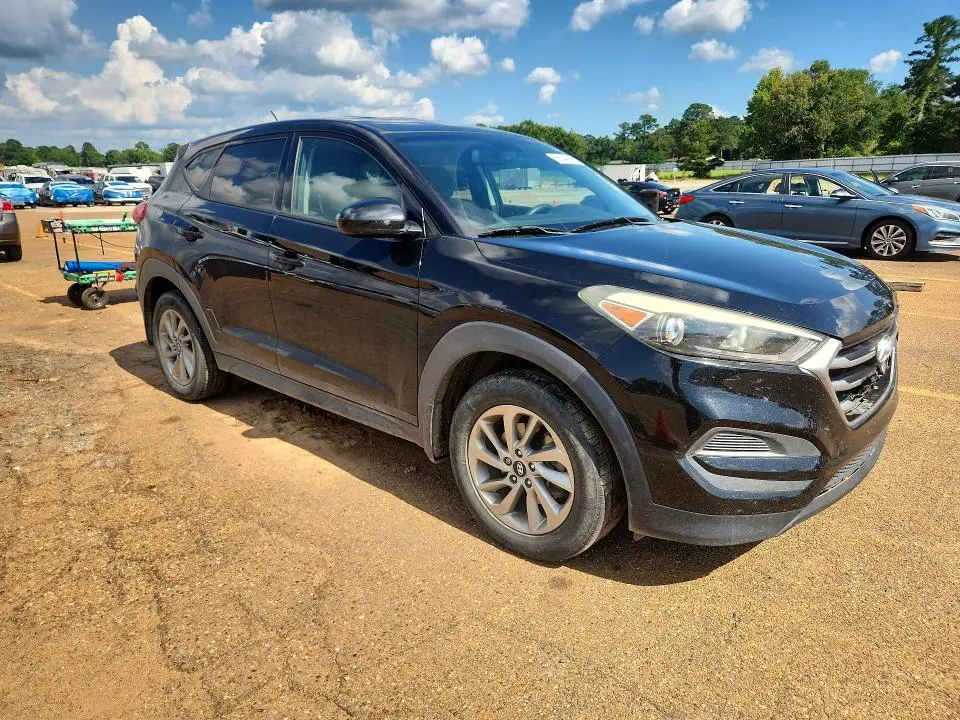 2018 HYUNDAI TUCSON SE  