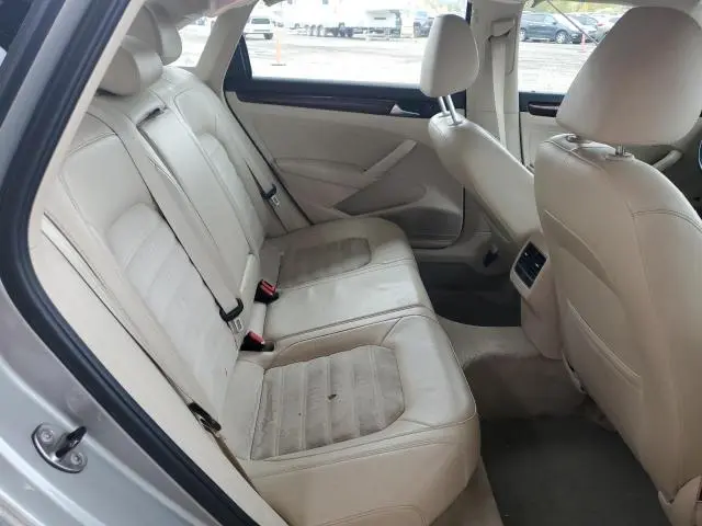 2013 VOLKSWAGEN PASSAT SEL  