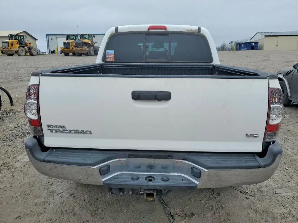 2013 TOYOTA TACOMA V6  