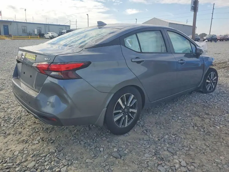 2021 NISSAN VERSA SV  
