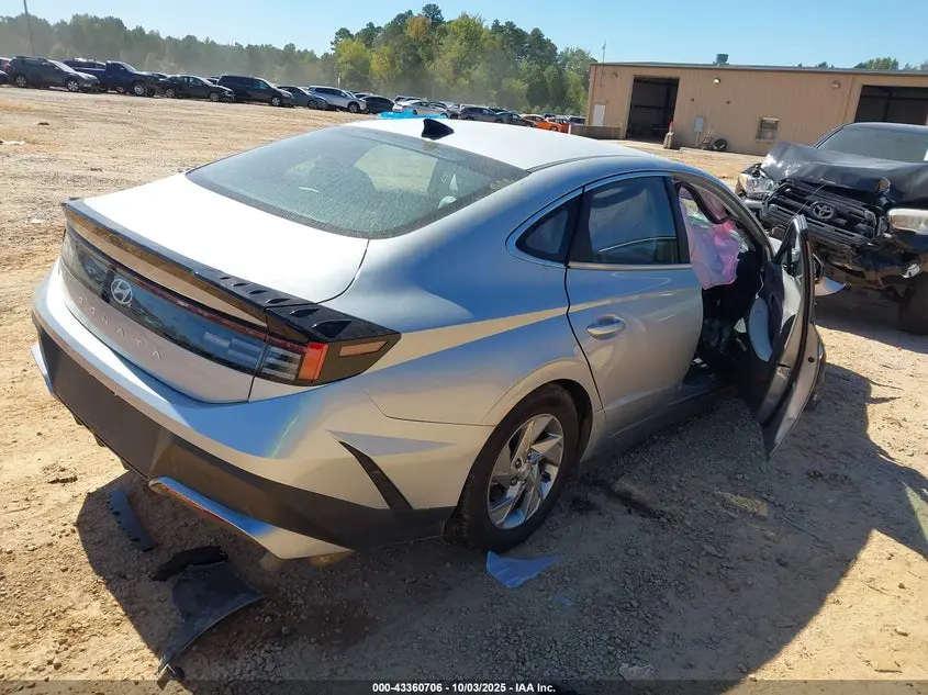 2025 HYUNDAI SONATA SE