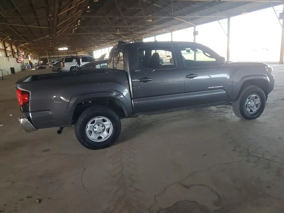 2020 TOYOTA TACOMA SR5  