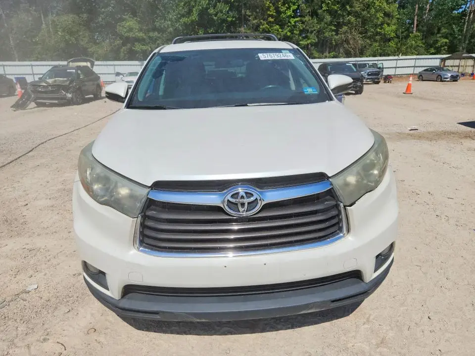2016 TOYOTA HIGHLANDER LE PLUS  