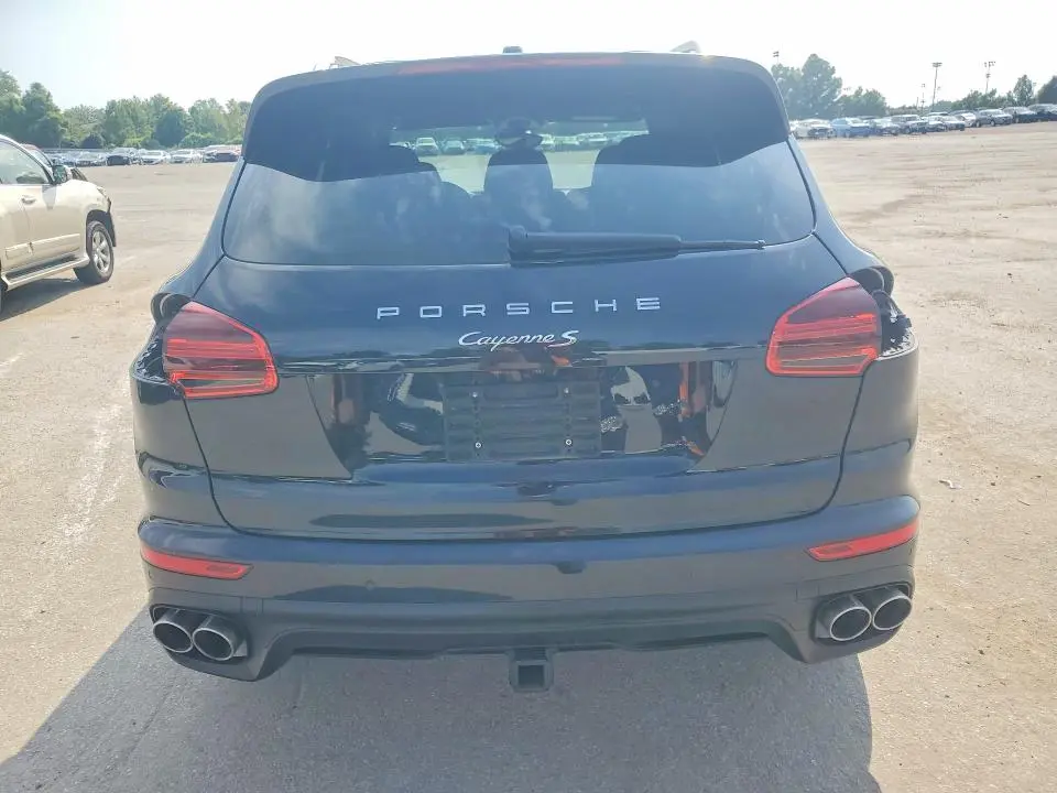 2018 PORSCHE CAYENNE S  
