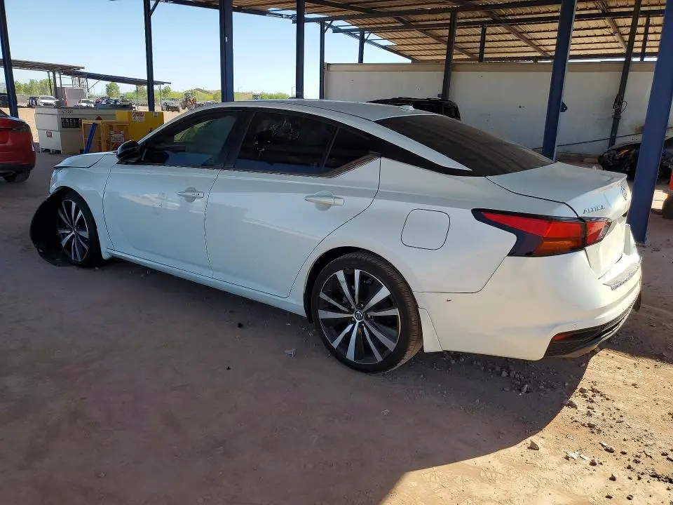 2022 NISSAN ALTIMA SR  