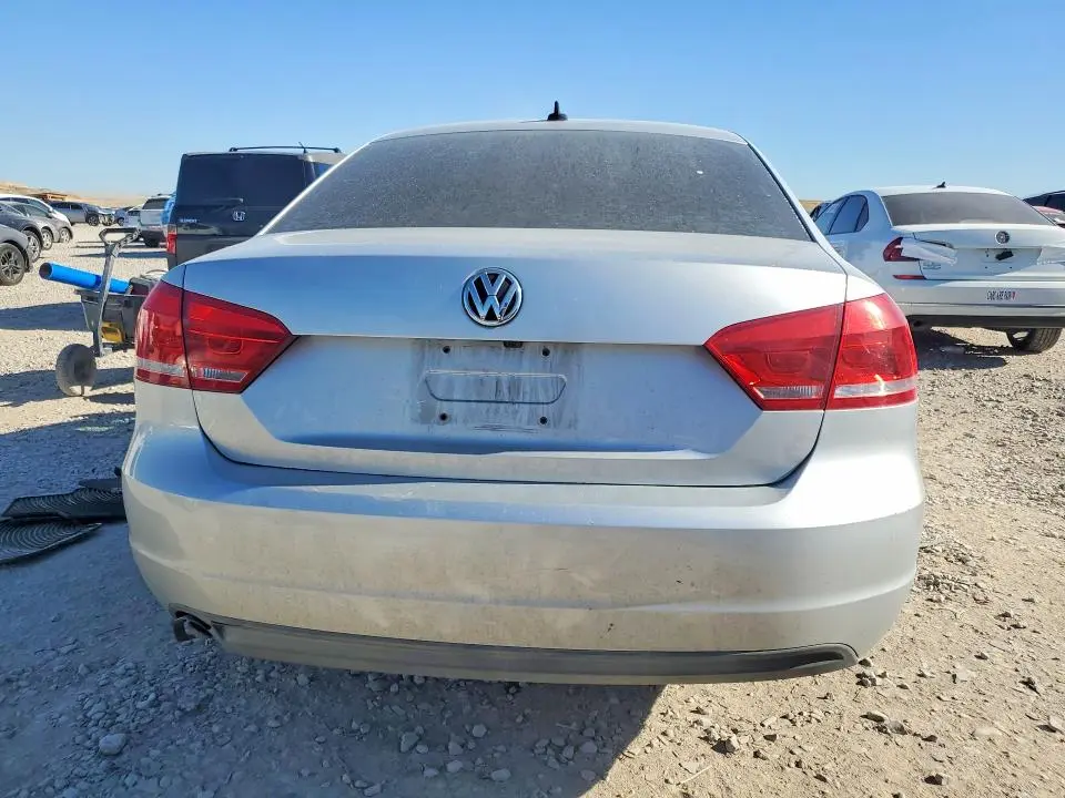 2014 VOLKSWAGEN PASSAT SE  