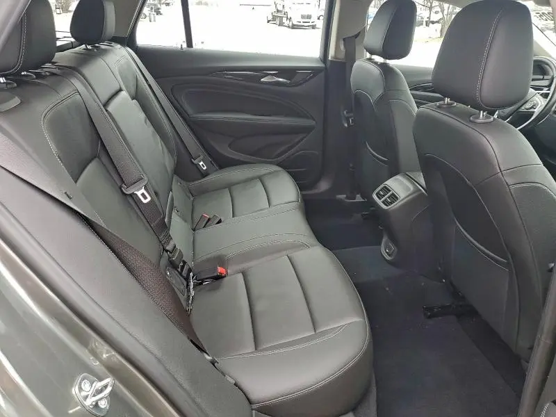 2019 BUICK REGAL TOURX ESSENCE  