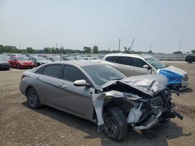 2024 HYUNDAI ELANTRA SEL  