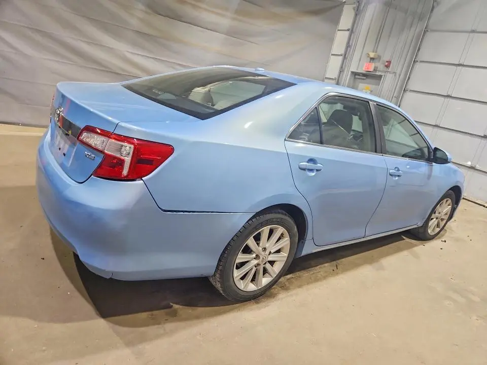 2012 TOYOTA CAMRY XLE  