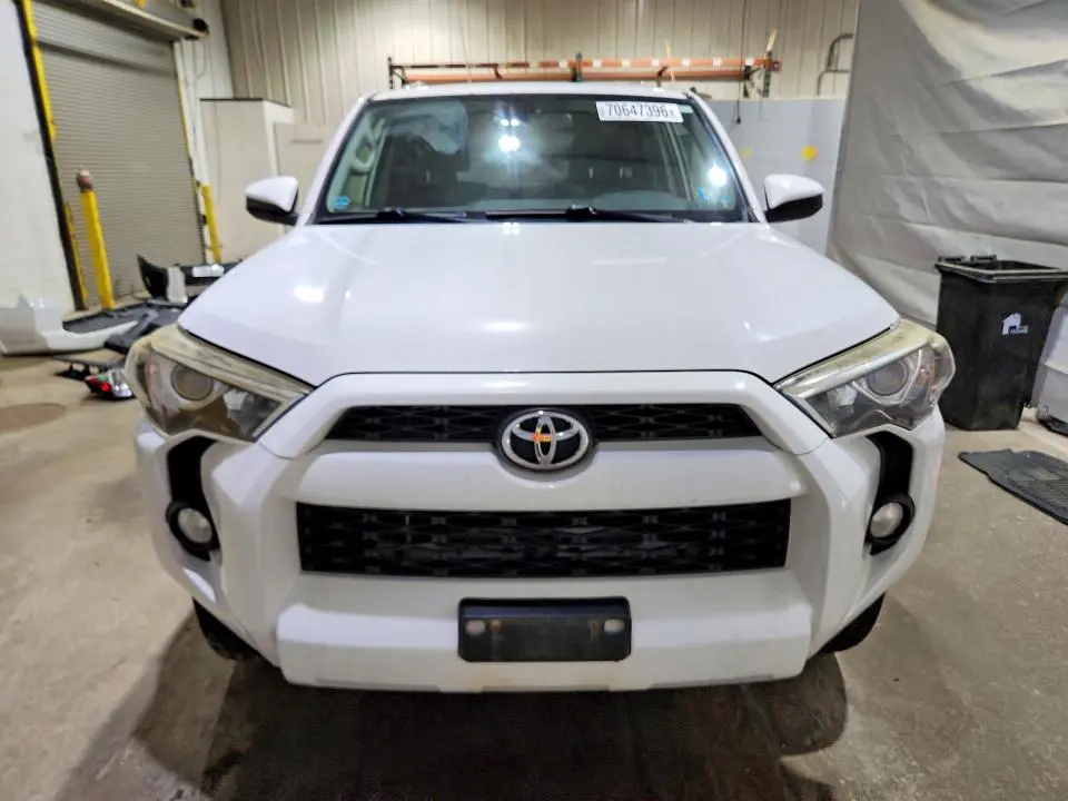 2015 TOYOTA 4RUNNER SR5  