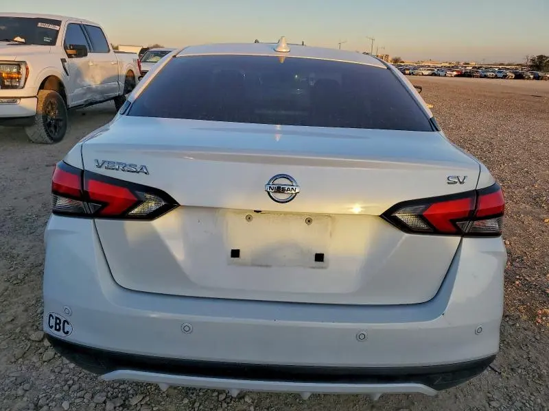 2020 NISSAN VERSA SV  
