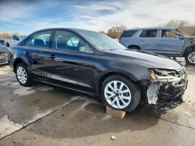 2012 VOLKSWAGEN JETTA SE  